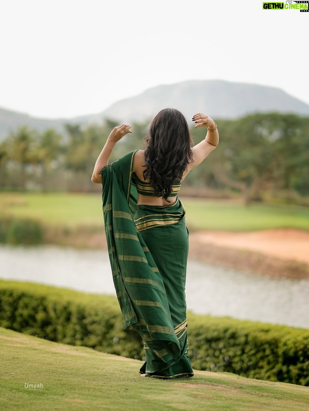 Kavya Shetty - 10K Likes - 💚✨

Click @umesh__photography___ 
MakeUp & Hair @kanaka_gowda 
Jewellery @arnav_jewellery 
Location @jwmarriottblrgolfshire