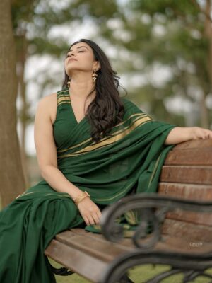 Kavya Shetty Instagram - 💚✨

Click @umesh__photography___ 
MakeUp & Hair @kanaka_gowda 
Jewellery @arnav_jewellery 
Location @jwmarriottblrgolfshire