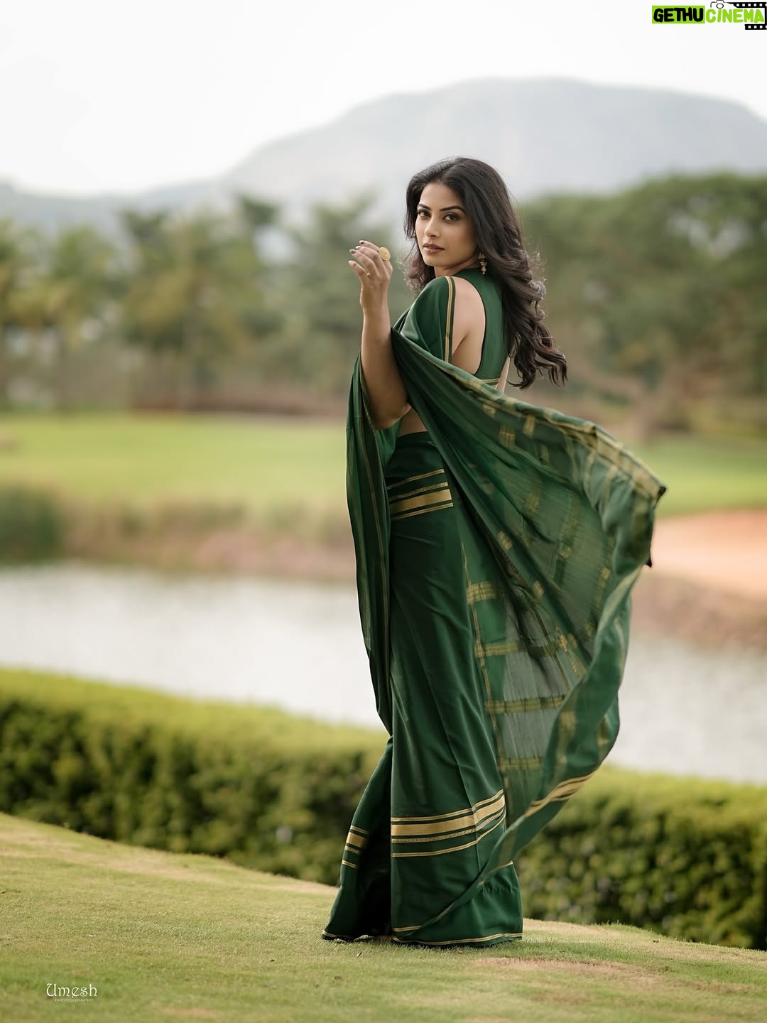Kavya Shetty - 10K Likes - 💚✨

Click @umesh__photography___ 
MakeUp & Hair @kanaka_gowda 
Jewellery @arnav_jewellery 
Location @jwmarriottblrgolfshire