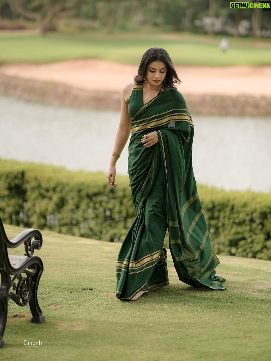 Kavya Shetty - 10K Likes - 💚✨

Click @umesh__photography___ 
MakeUp & Hair @kanaka_gowda 
Jewellery @arnav_jewellery 
Location @jwmarriottblrgolfshire