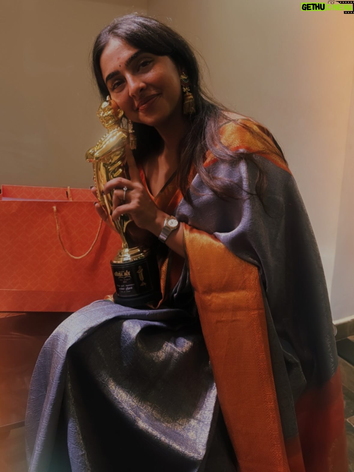 Kavya Sriram - 20K Likes - BEYOND GRATEFUL ✨

Thank you @cinemavikatan  for this prestigious acknowledgement. It means the world ✨

Thank you for the faith and trust @dhanushkraja Sir,
For the constant support @thatswatitis and for this incredible opportunity @sathyajyothifilms 🤍

Wouldn’t have been able to do it without my team
@by_sarana @nagu_nithiya . Thank you so much guys 🤍

#first #costumedesign #captainmiller #bestcostumedesigner #2024