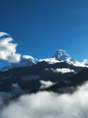 Kayadu Lohar Instagram - Nepal 🇳🇵: came back with dirty laundry 5k photos leg pain and heart full of memories 🤍
