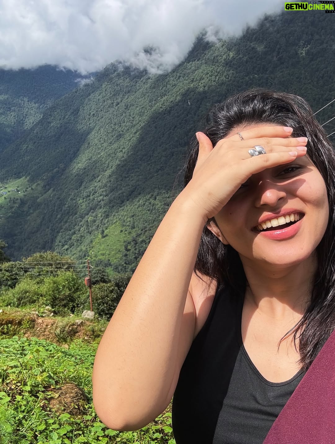 Kayadu Lohar - 1 Million Likes - Nepal 🇳🇵: came back with dirty laundry 5k photos leg pain and heart full of memories 🤍