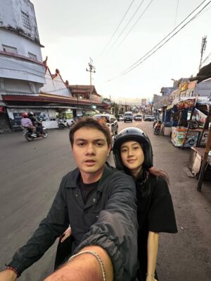 Keisya Levronka Instagram - denganmu saja.