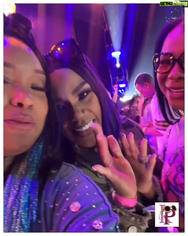 Kelly Price - 17.4K Likes - She jacked my phone. They didn’t want phones in that backstage area you’re not gonna have me in the building with 30,000 people and I don’t have a way to communicate with the outside world so I snuck my name but she took it. That’s why we were together! Mia X is the #GOAT #NARAS #LifetimeAchievement @Grammys