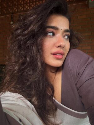 Ketika Sharma Instagram - 🐙