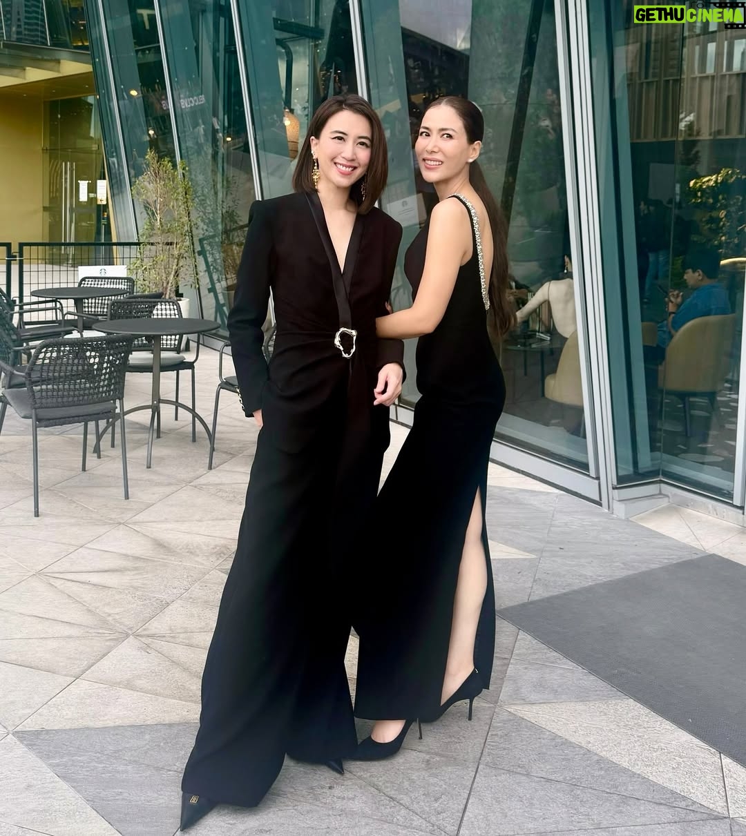 Khemupsorn Sirisukha - 12.5K Likes - From Bangkok to the world 🥹♥️🌏✨

So proud to witness the World Premiere of #ธี่หยด3 at the Bangkok International Film Festival. Thai cinema is ready to shine brighter than ever! 🥹♥️👏🏻🌟🌟🌟✨ 

#ธี่หยด3worldpremieregala @lastelle