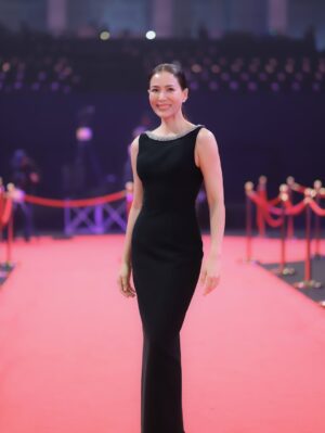 Khemupsorn Sirisukha Instagram - From Bangkok to the world 🥹♥️🌏✨

So proud to witness the World Premiere of #ธี่หยด3 at the Bangkok International Film Festival. Thai cinema is ready to shine brighter than ever! 🥹♥️👏🏻🌟🌟🌟✨ 

#ธี่หยด3worldpremieregala @lastelle