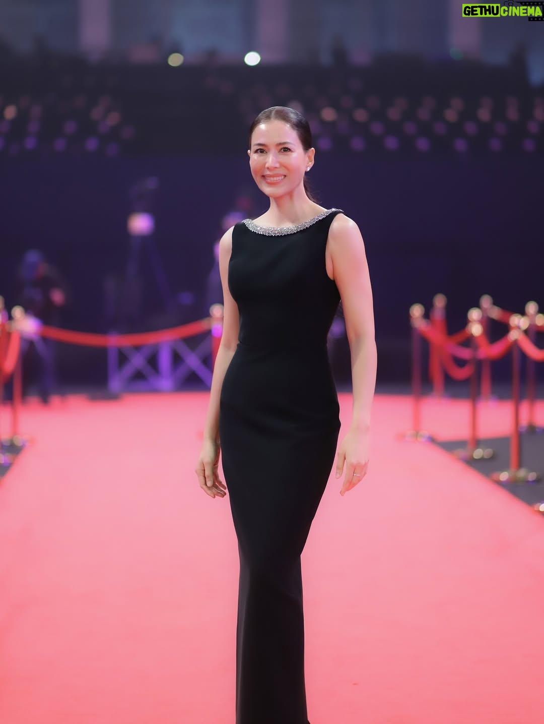 Khemupsorn Sirisukha - 12.5K Likes - From Bangkok to the world 🥹♥️🌏✨

So proud to witness the World Premiere of #ธี่หยด3 at the Bangkok International Film Festival. Thai cinema is ready to shine brighter than ever! 🥹♥️👏🏻🌟🌟🌟✨ 

#ธี่หยด3worldpremieregala @lastelle