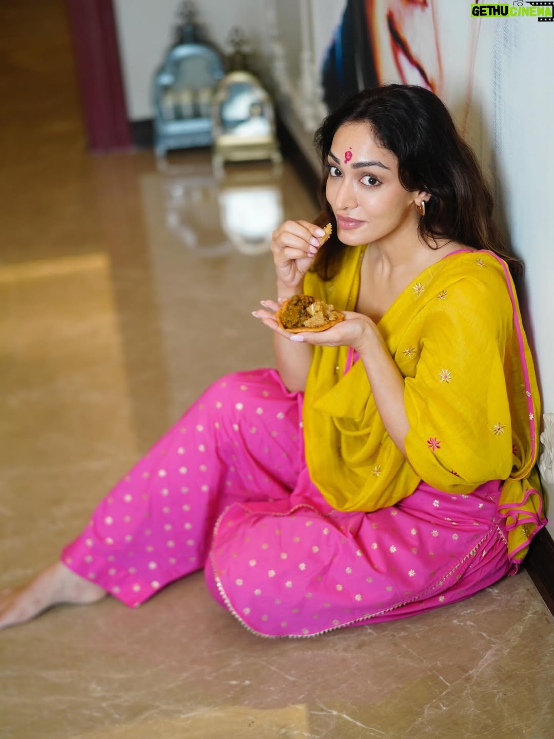 Khushali Kumar - 91.1K Likes - Happy Ashtami 🙏🏻
कंजक पूजन की बद्धाइयाँ. Jai Mata di