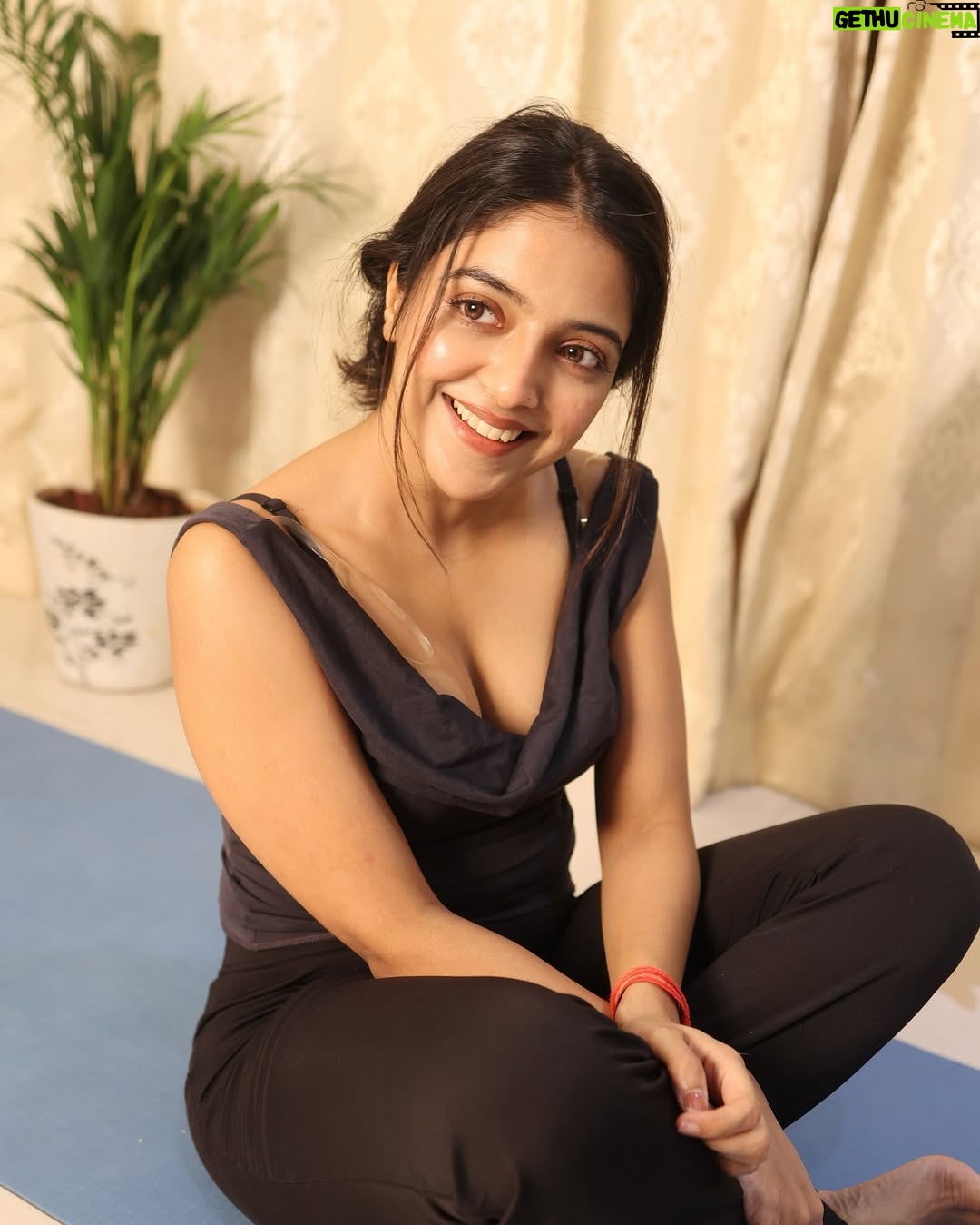 Khushi Dubey - 153.6K Likes - ♥️🥂

Captured by @shuklaforhmh 🌸

#khushidubey #love #fitness
