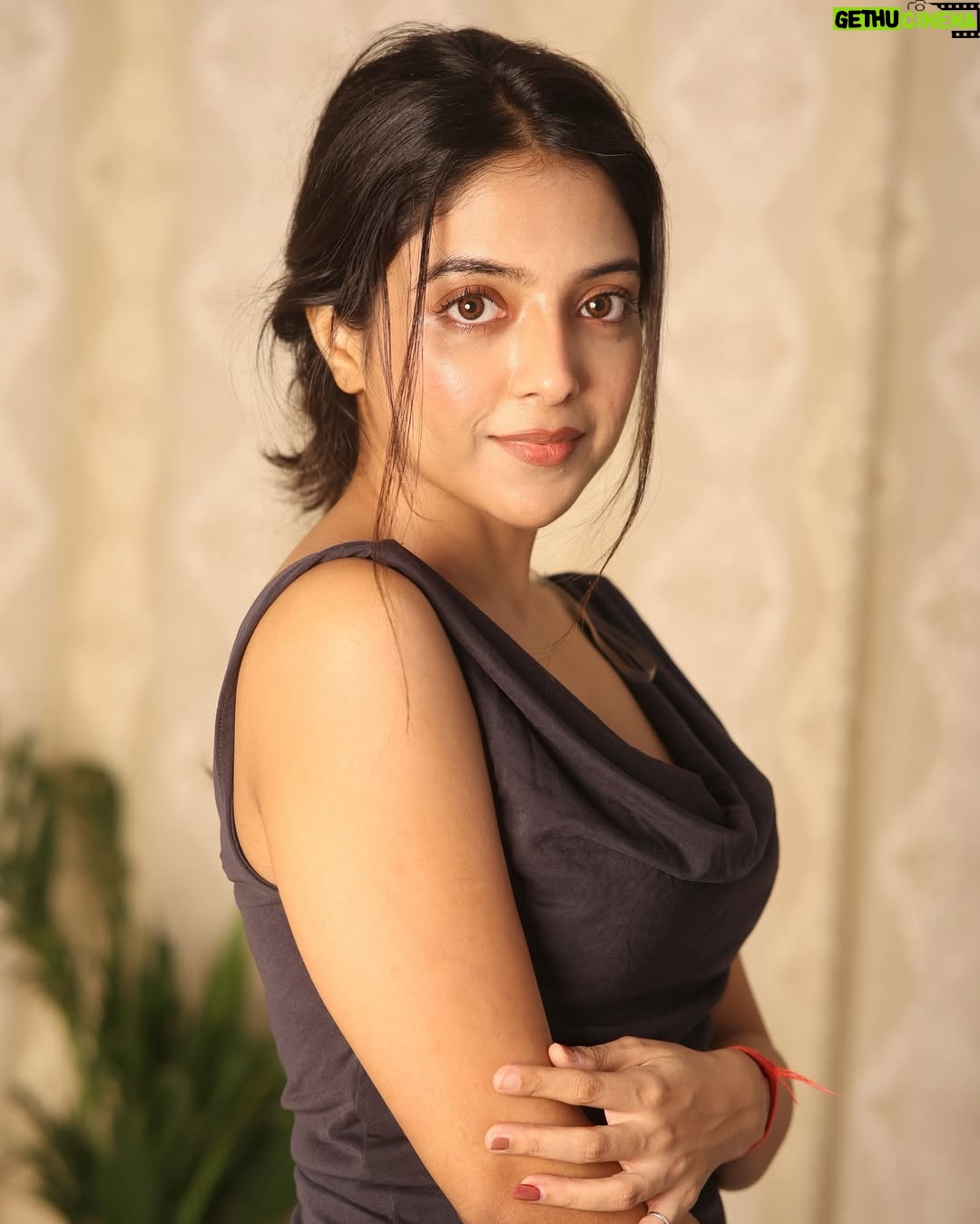 Khushi Dubey - 153.6K Likes - ♥️🥂

Captured by @shuklaforhmh 🌸

#khushidubey #love #fitness