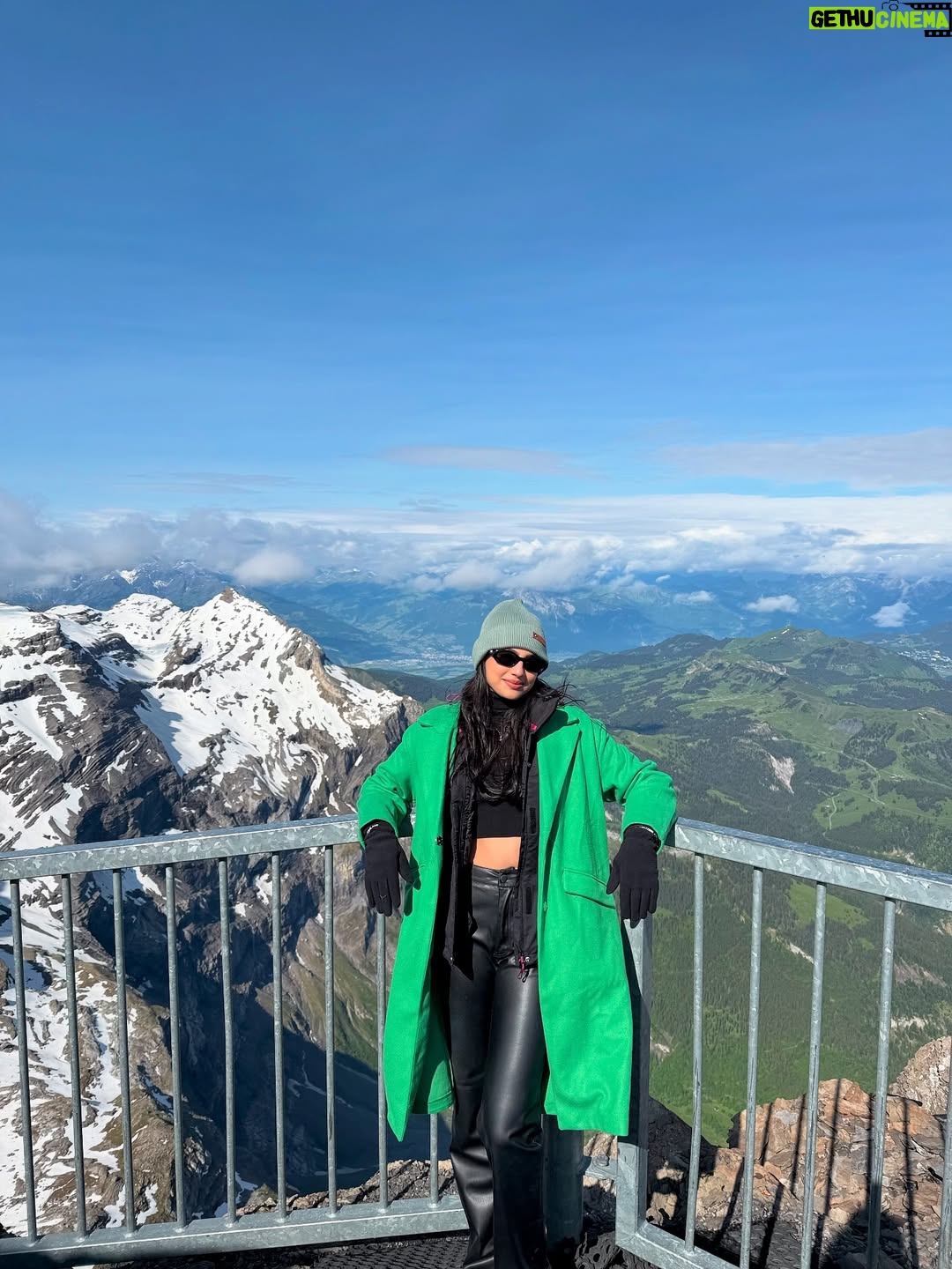 Khushi Hegde - 42.9K Likes - easily the most beautiful place I’ve ever visited, took me no time to fall in love with the scenic views at Highlights Lake Geneva Region-Switzerland🧚🏼🌷🏔️

#GLACIER3000
#chateauchillon
#mobgoldenpass
#CaillerChocolat
#olympicmuseum
#cgnswitzerland
#mango
#bollywoodtoursswitzerland 
#theglacierhotel
#vidhyachettiar
#pickyourtrail