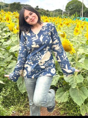 Khyati Sharma Instagram - I AM SCREAMING I LOVE THIS SONG SOOO MUCH !!!!
@mohitchauhanofficial what have you sung this time 😭❤️
.
📷 @_tulica_ 
.
.
.
.
.
.
[viral post, beautiful girls, model, actor, shoot, travel, garden]