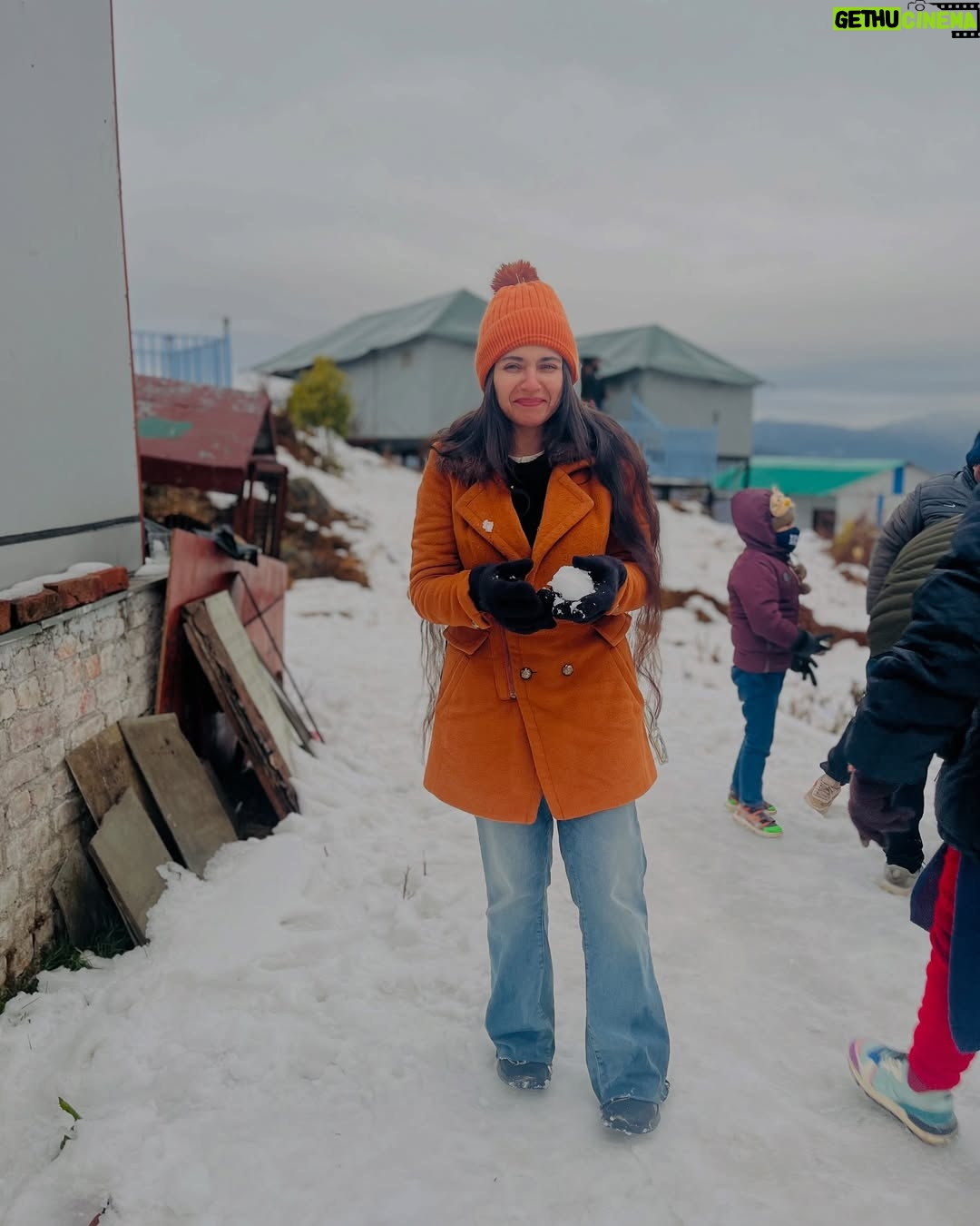 Khyati Sharma - 844 Likes - To the new beginnings 🥂 2025 !
.
.
.
.
#khyatisharma #latestpost #fyp #snow #foryou #foryoupage