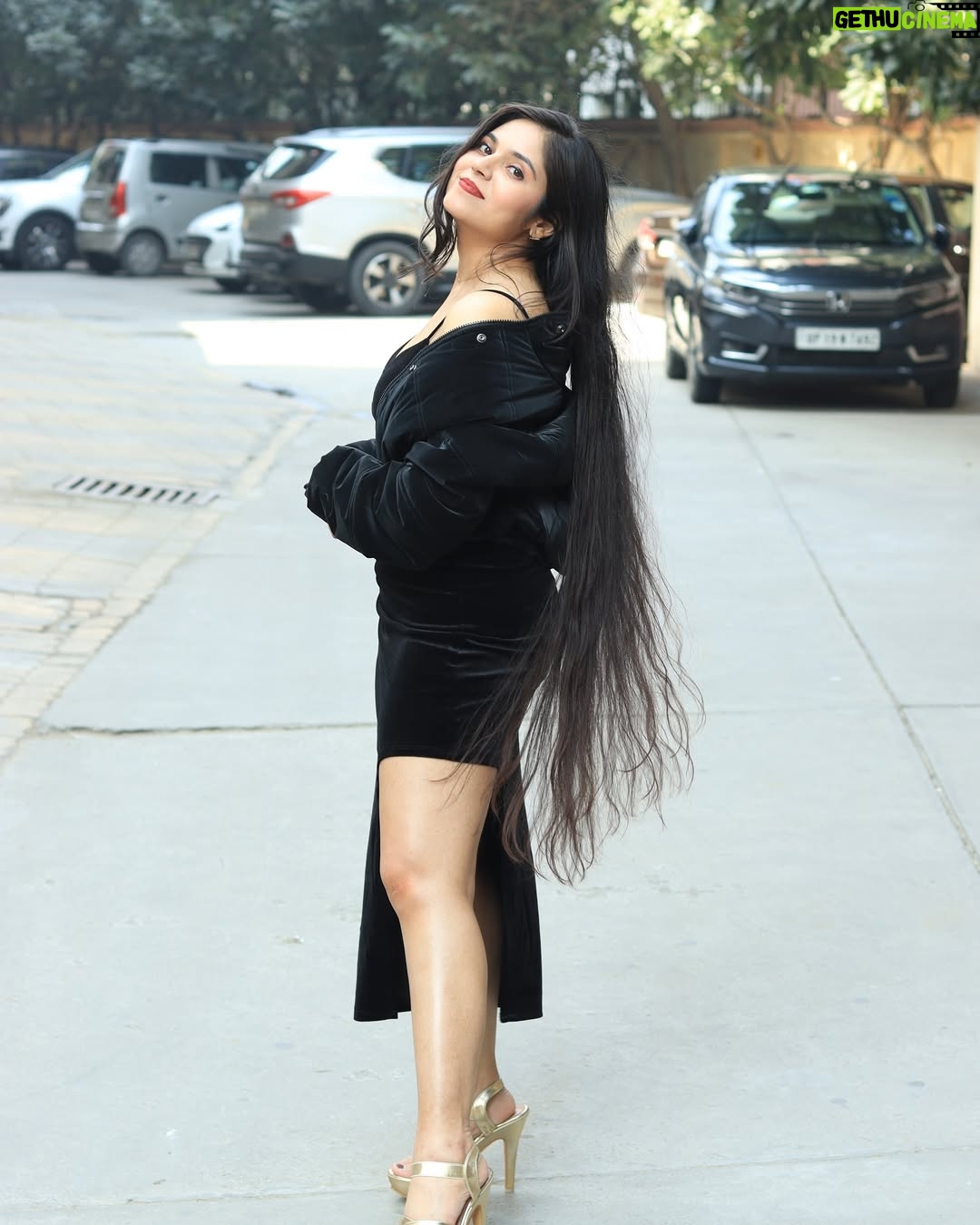 Khyati Sharma - 851 Likes - I failed ❌ I learnt ✅ 
.
.
.
.
.
.
[static post, Delhi blogger, latest post, viral post]