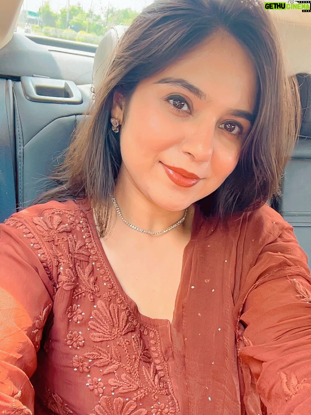 Khyati Sharma - 488 Likes - Jaa rahi hoon dusro ki shadi karane 😆😝
.
.
.
.
.
.
#chikankari #chikankariwork #model #actor #suitsforwomen #beautifulgirls #beautiful #fashioninfluencer #ootd #hotgirl #ethnicfashion #ethnic #ethnicjewellery