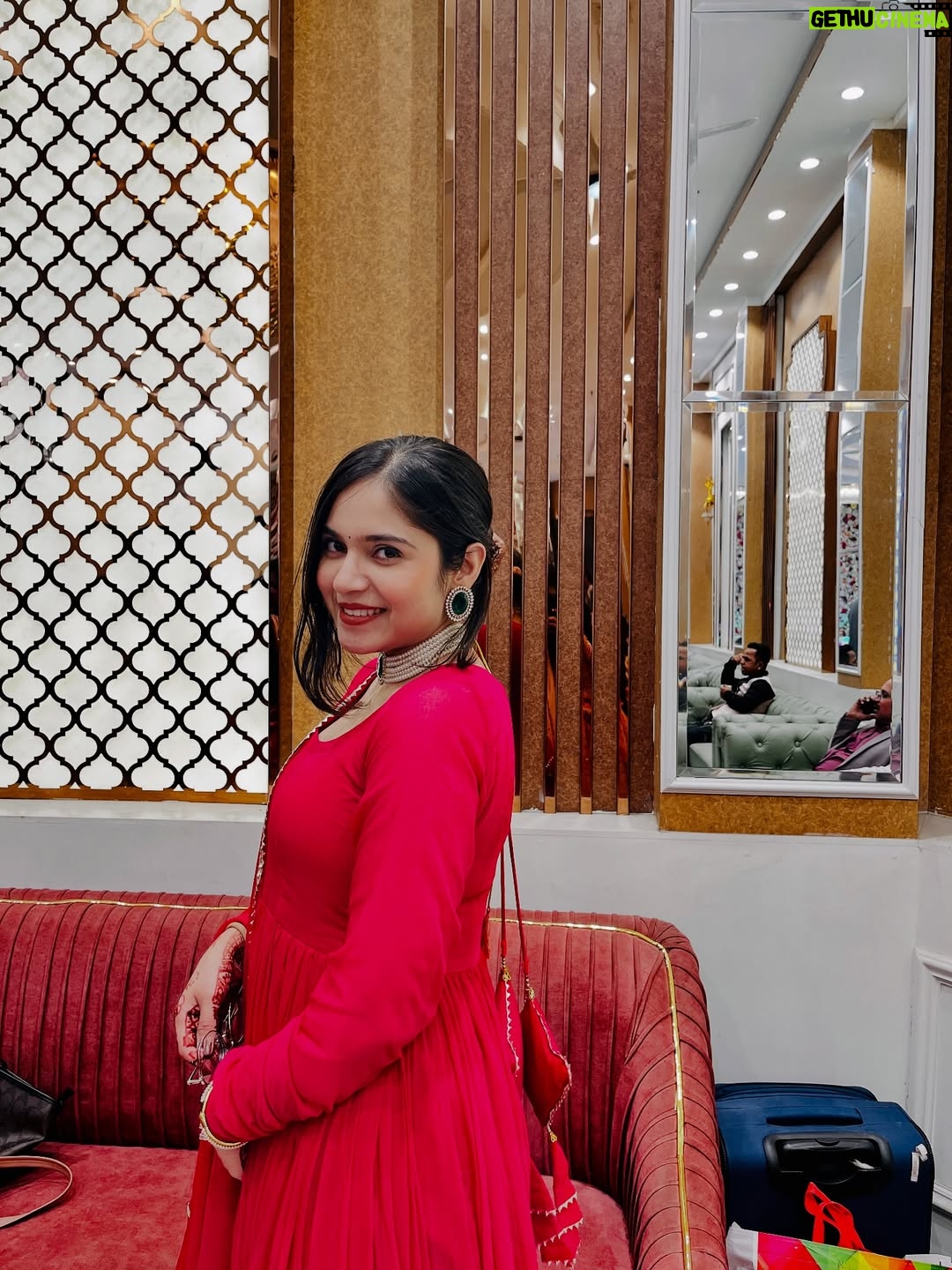 Khyati Sharma - 536 Likes - Waiting for shadi season so badly 🙊❤️
.
.
.
.
.
[static post, suit wear, Anarkali, trending, latest post, beautiful girls]