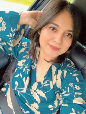 Khyati Sharma Instagram - Now don’t file me for wearing the belt in that way 🫠
.
.
.
.
[latest post, beautiful girls, model, actor, long hair]