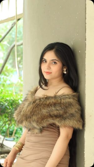 Khyati Sharma Instagram - Tu agar samne ho🙈 
.
.
.
.
[ khyati sharma, latest reels, model, viral reels, sexy reels ]