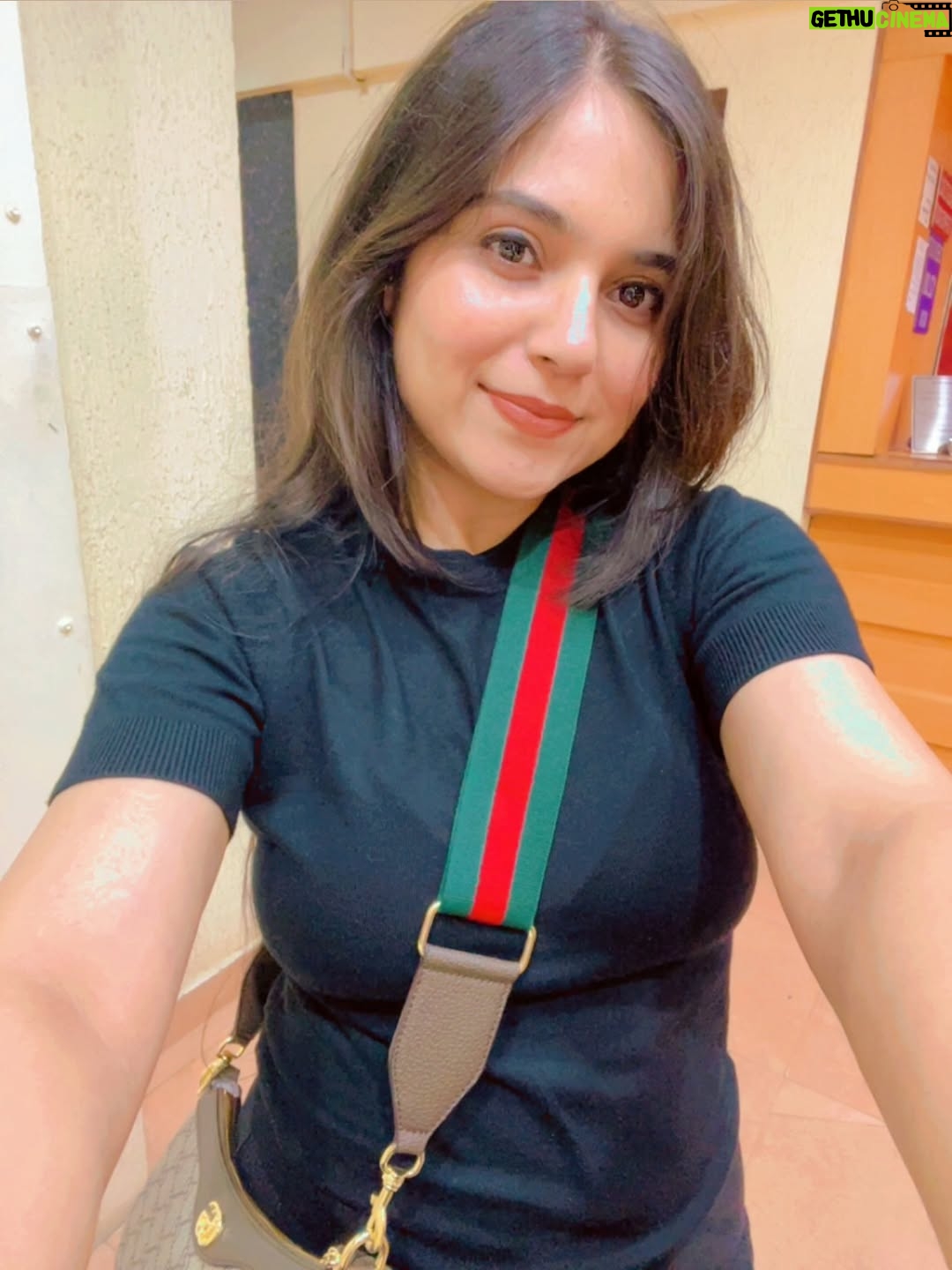 Khyati Sharma - 577 Likes - When he is such a bad photographer, you end up taking selfies all time 😢 
Top- @mango 
Trouser- @hm 
Bag- @gucci 
.
.
.
.
[static post, beautiful girls, viral post, latest post, for you]