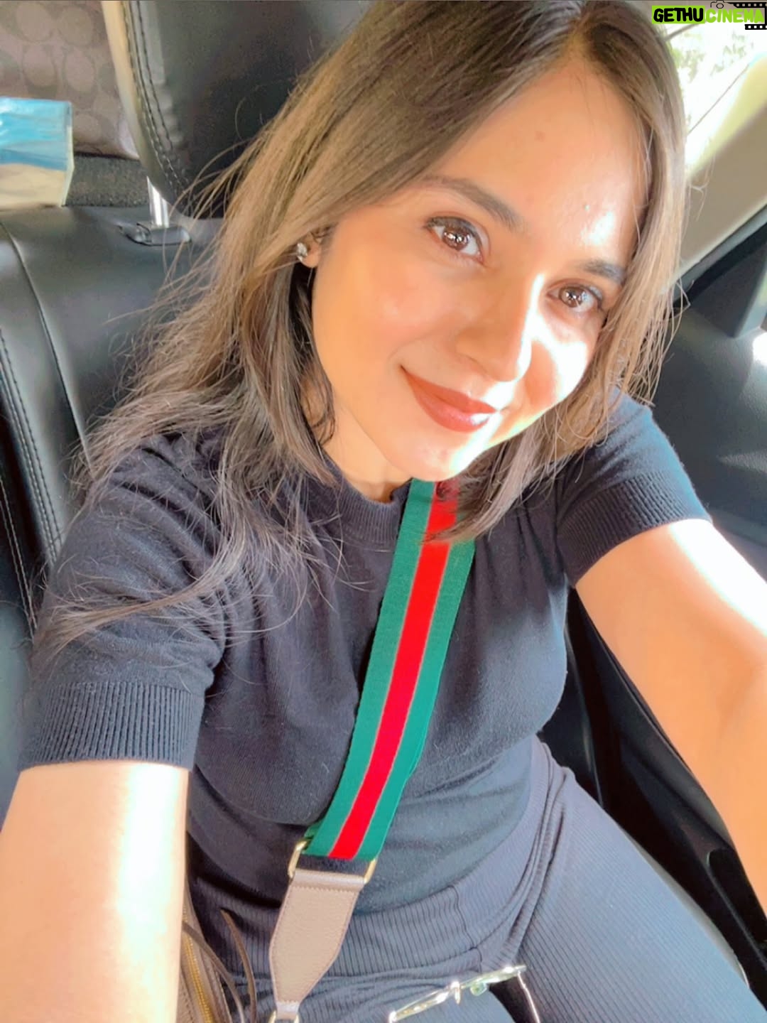 Khyati Sharma - 577 Likes - When he is such a bad photographer, you end up taking selfies all time 😢 
Top- @mango 
Trouser- @hm 
Bag- @gucci 
.
.
.
.
[static post, beautiful girls, viral post, latest post, for you]