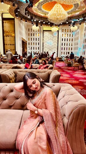 Khyati Sharma Instagram - Ye galiyan ye chaupara, yaha milna (😋) na dobara 
.
.
.
.
[SexComedy, AdultHumor, ComedyReels, LaughterIsTheBest, RelationshipJokes, SexJokes, FunnyMoments, ComedyGold, AdultJokes, NaughtyHumor, SexEducation, ComedySketch, Humor, Laughter, Jokes, FunnyReels, ComedyVideos, AdultComedy]
.
.
#comedyreels #funnyreels #fyp #foryou #foryoupage #sexcomedy