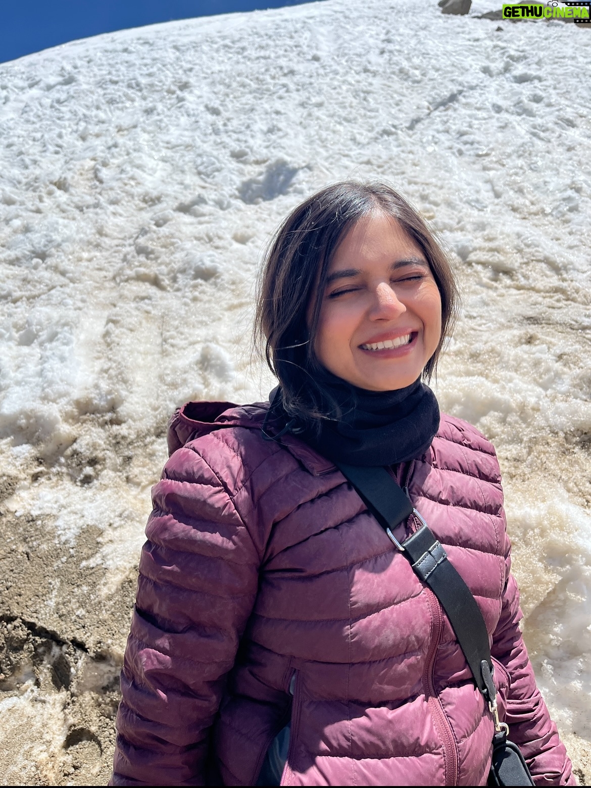 Khyati Sharma - 635 Likes - Emojis, What emojis? See those expressions 😝

📷 @gary__boy 🤪
.
.
[static post, mountains, Leh, viral post]