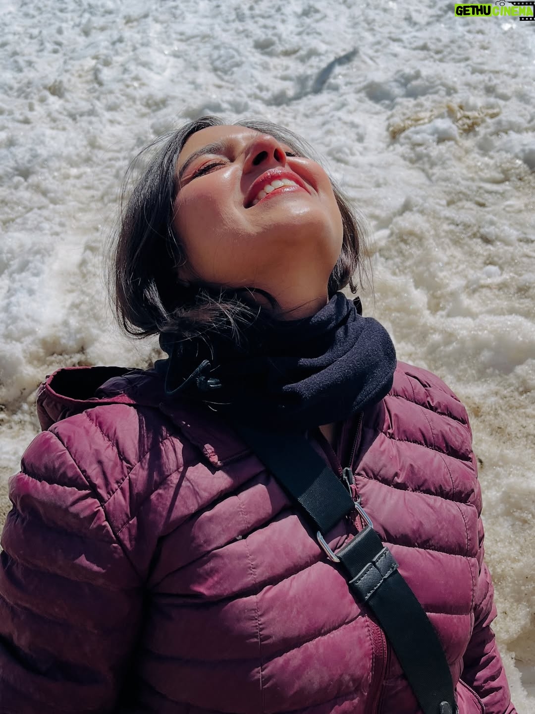 Khyati Sharma - 635 Likes - Emojis, What emojis? See those expressions 😝

📷 @gary__boy 🤪
.
.
[static post, mountains, Leh, viral post]