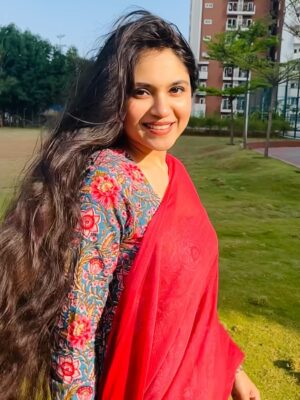 Khyati Sharma Instagram - Shadi karne jaa rahi hoon guys 🥰, karlu? Aap log kahoge to nahi karungi
.
.
.
.
.
#khyatisharma #fyp #foryou #beautifulgirls #model #infulencer #suit #ethnicfashion #explore #suitsforwomen #longhair