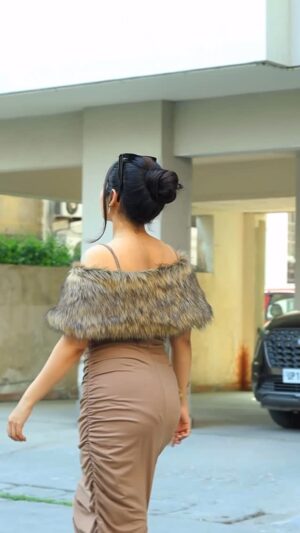 Khyati Sharma Instagram - He’s still on my playlist 🎵 🎶 ❤️
.
.
.
.
🎥- @n_aveen2604 
[ model shoot, Delhi model, Bangalore model, trending videos, fashion]
.
.
#trendingreels #explorepage