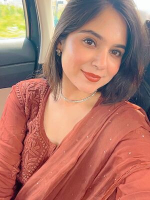 Khyati Sharma Instagram - Jaa rahi hoon dusro ki shadi karane 😆😝
.
.
.
.
.
.
#chikankari #chikankariwork #model #actor #suitsforwomen #beautifulgirls #beautiful #fashioninfluencer #ootd #hotgirl #ethnicfashion #ethnic #ethnicjewellery