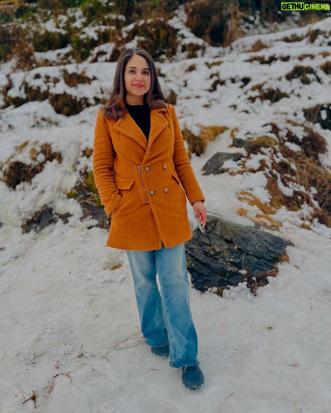 Khyati Sharma - 844 Likes - To the new beginnings 🥂 2025 !
.
.
.
.
#khyatisharma #latestpost #fyp #snow #foryou #foryoupage