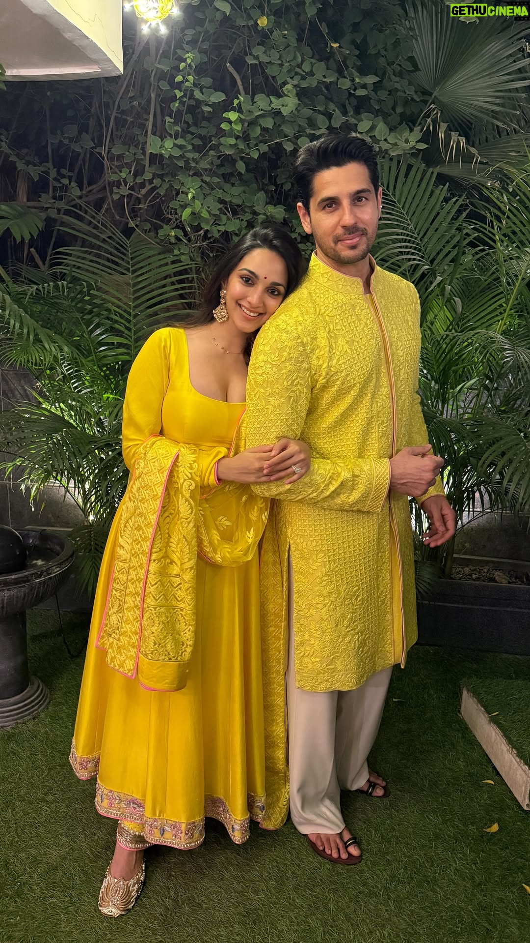 Kiara Advani - 2.5 Million Likes - Happy Diwali 💛💛💛💛
Love, Light and Sunshine 🤗
