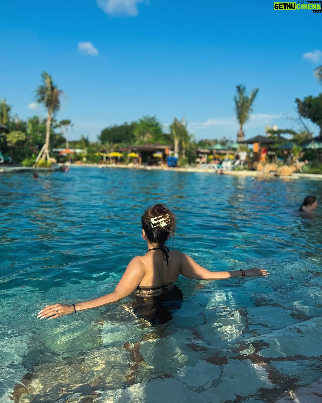 Kiara Fulra - 5.1K Likes - Bringing the heat in and out of the water 💙
.
#bali #indonesia
