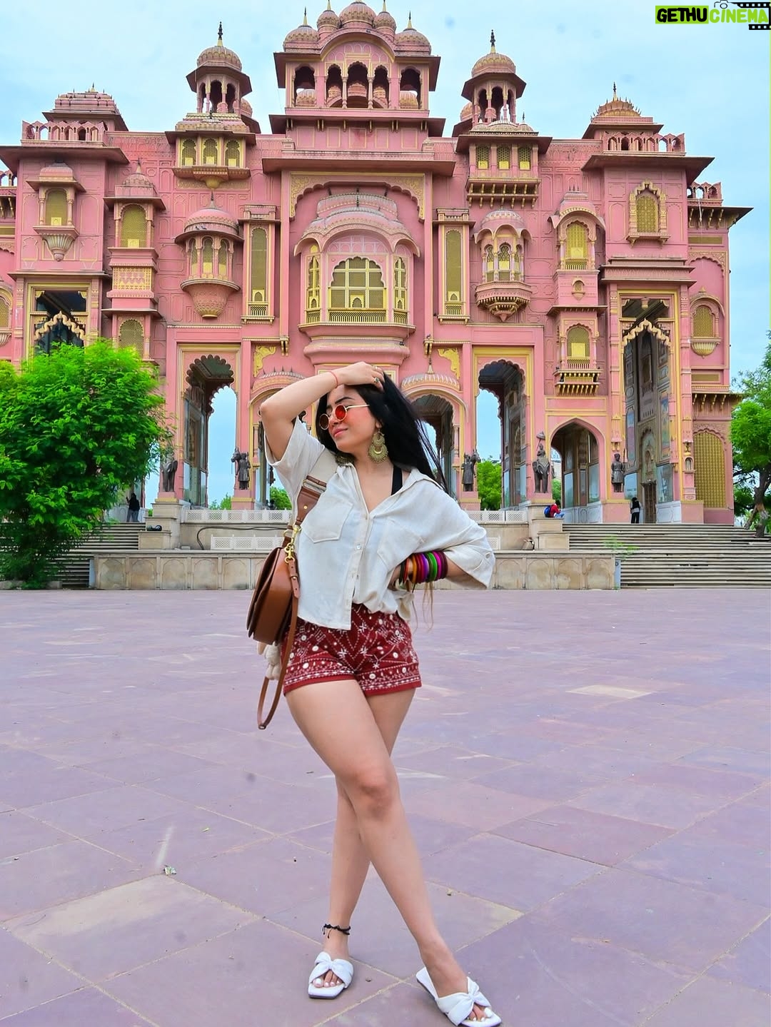 Kiara Fulra - 67K Likes - Gulaabi sehar 💕