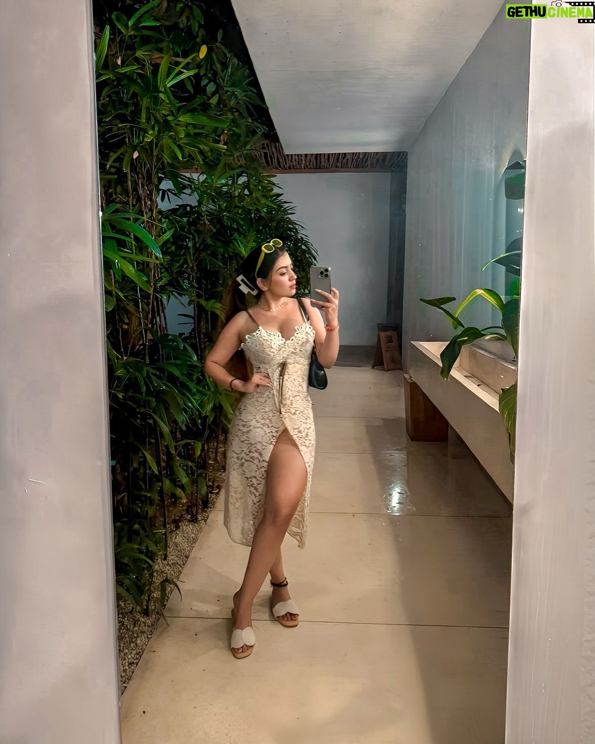 Kiara Fulra - 6.7K Likes - In and out — but always a vibe ✨💕 
.
Edit by @arunnjarwal