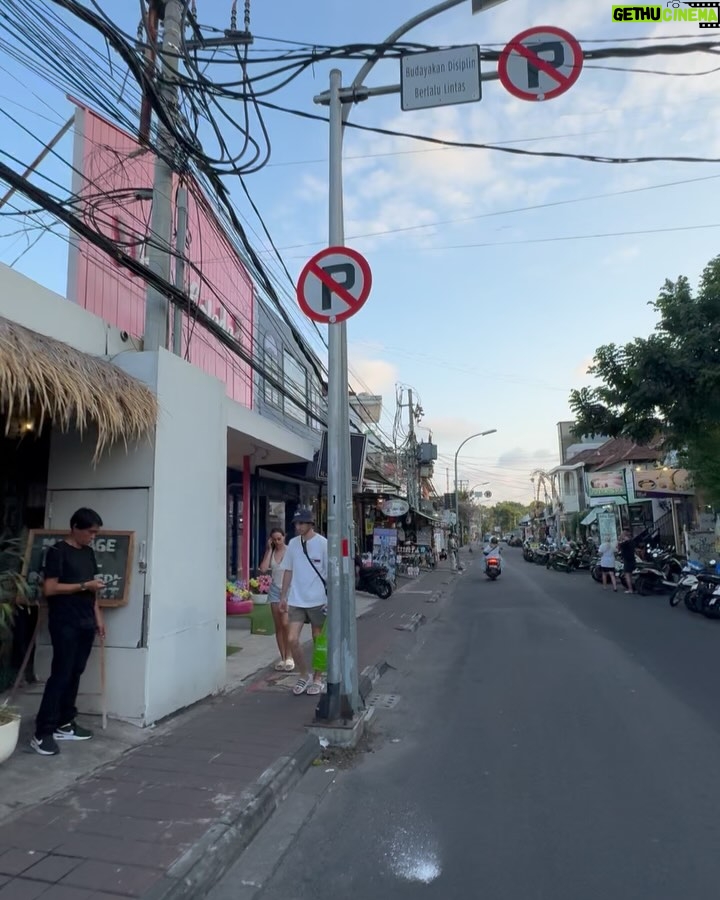 Kiara Fulra - 6.7K Likes - In and out — but always a vibe ✨💕 
.
Edit by @arunnjarwal