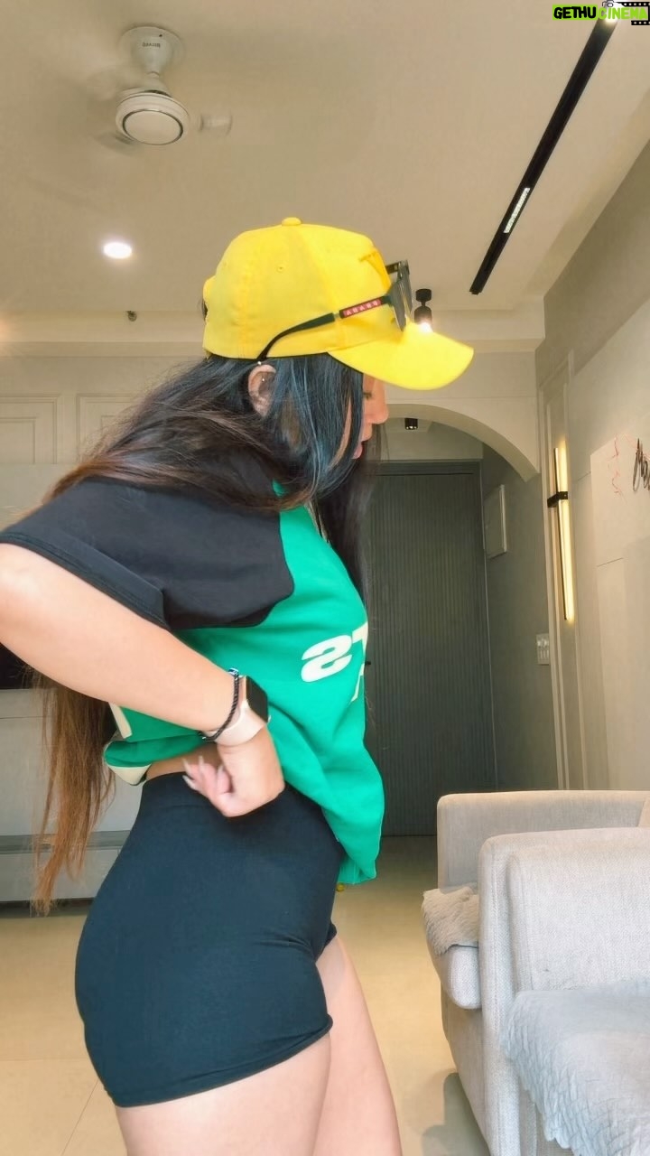 Kiara Fulra - 19.9K Likes - Just vibing 💚
