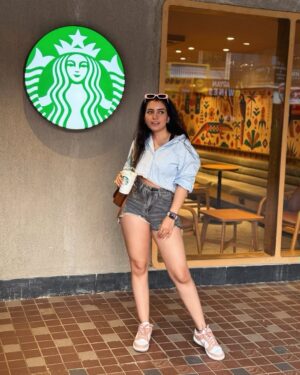 Kiara Fulra Instagram - More expresso, less depresso ☕️