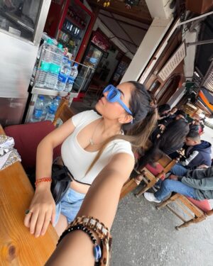 Kiara Fulra Instagram - Every flower has it’s own story 🥀