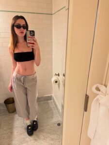 Actress Kiernan Shipka HD Photos and Wallpapers August 2025