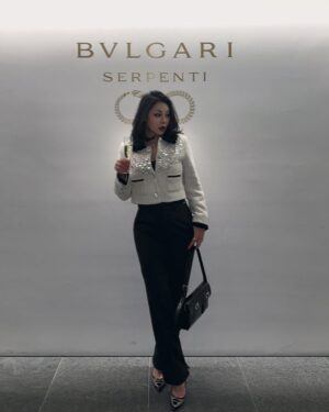 Kim Eun-young Instagram - 매력적인 색체에 눈이 황홀했던

#Bvlgari 🐍💍