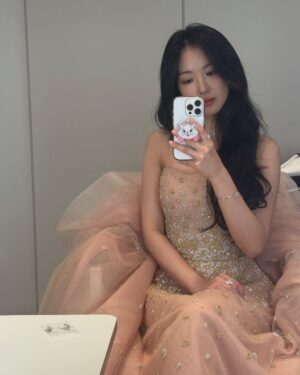 Kim Hye-yoon Instagram - 제가 항해하는 길을 함께해 주세요⛴️👩‍✈️
#백상예술대상2025