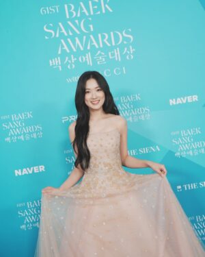 Kim Hye-yoon Instagram - 제가 항해하는 길을 함께해 주세요⛴️👩‍✈️
#백상예술대상2025