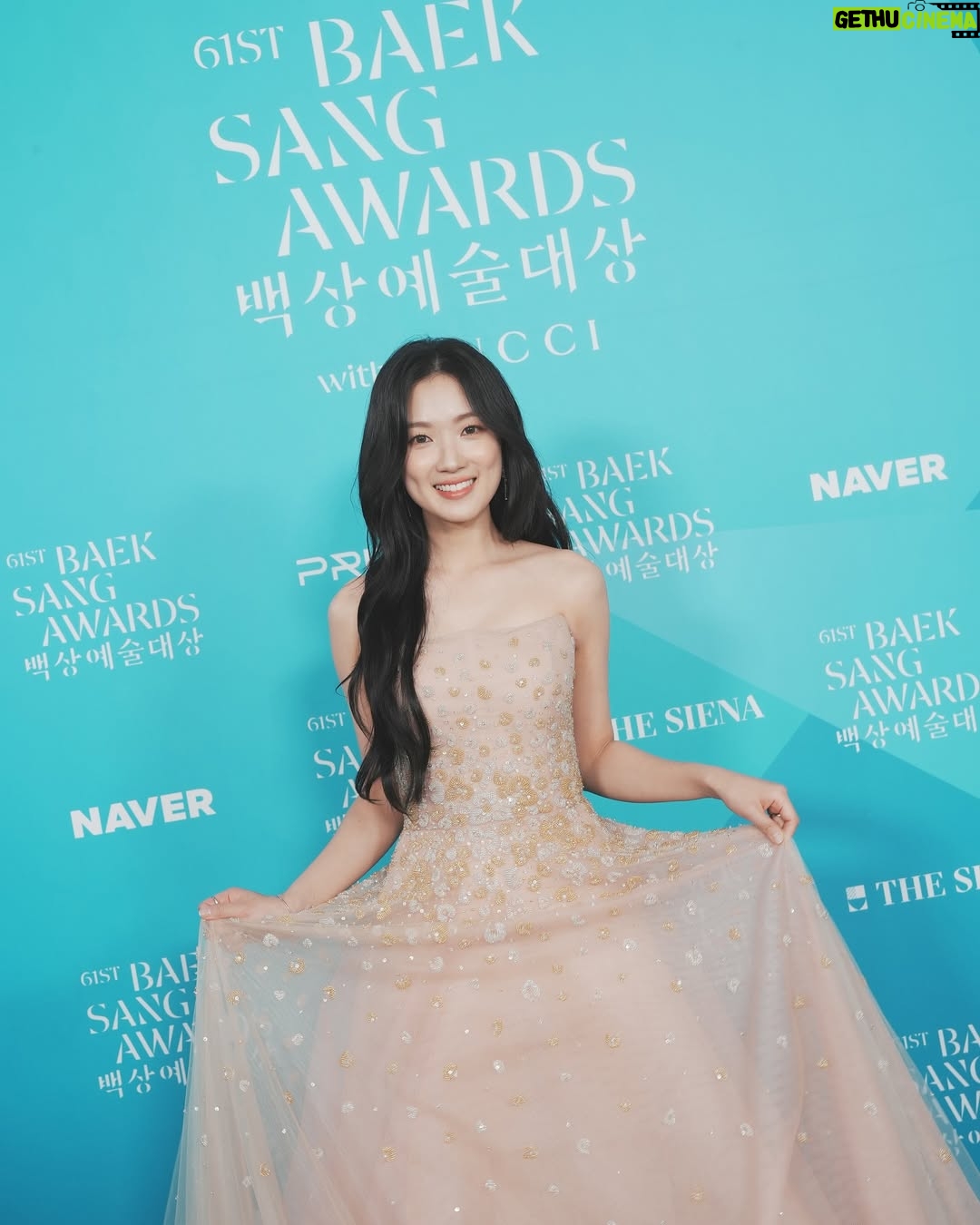Kim Hye-yoon - 1.4 Million Likes - 제가 항해하는 길을 함께해 주세요⛴️👩‍✈️
#백상예술대상2025