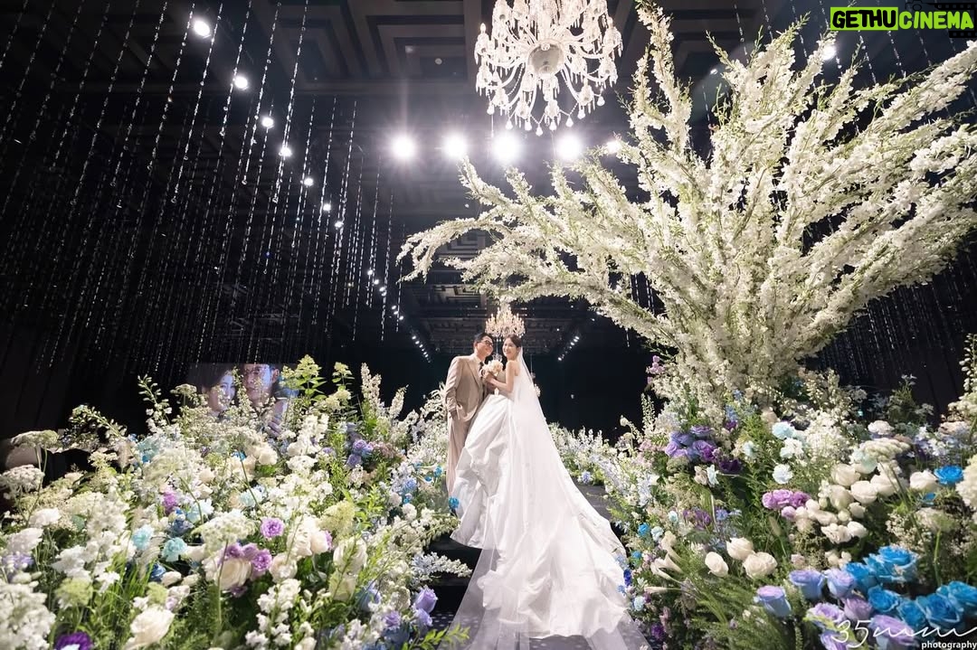 Kim Ji-min - 13.6K Likes - 사진 너무 이뽀용 정말 감사합니다^^
앨범 넘 기대돼요!!

#35mmphotography 
@35mmphotography_official