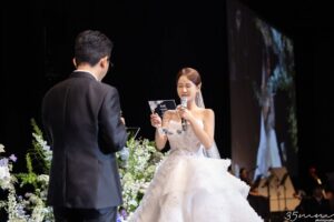Kim Ji-min Instagram - 사진 너무 이뽀용 정말 감사합니다^^
앨범 넘 기대돼요!!

#35mmphotography 
@35mmphotography_official