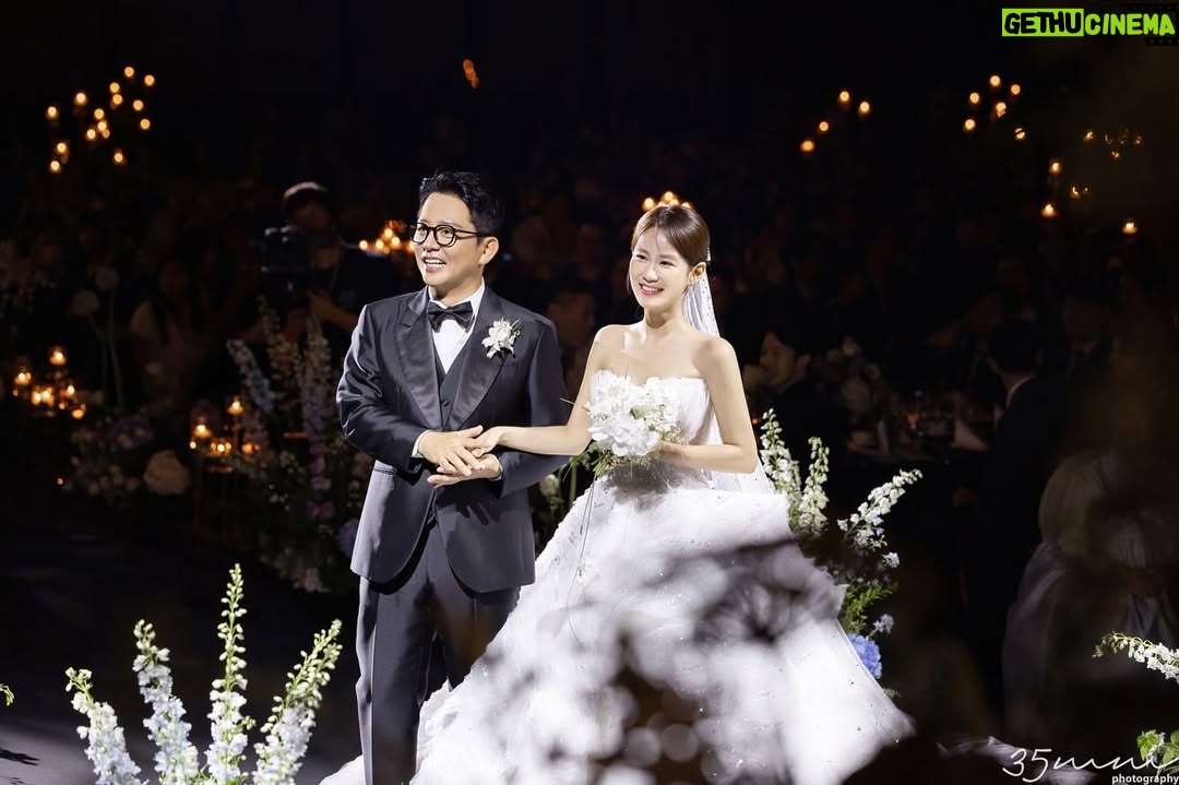 Kim Ji-min - 13.6K Likes - 사진 너무 이뽀용 정말 감사합니다^^
앨범 넘 기대돼요!!

#35mmphotography 
@35mmphotography_official
