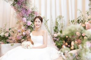 Kim Ji-min Instagram - 사진 너무 이뽀용 정말 감사합니다^^
앨범 넘 기대돼요!!

#35mmphotography 
@35mmphotography_official
